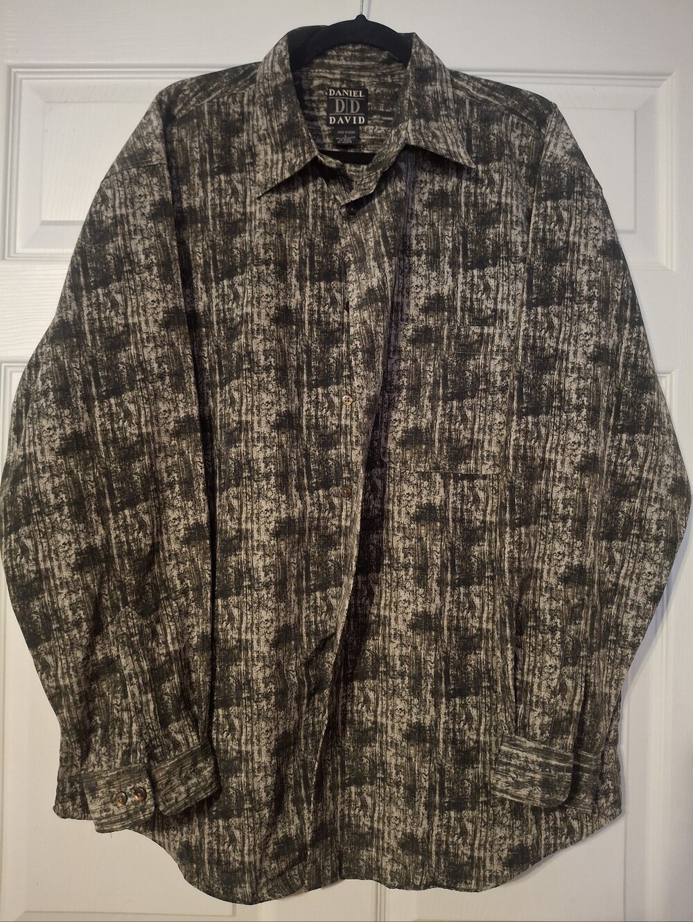 Daniel David Men's CAMO Patterned Button-Up Shirt